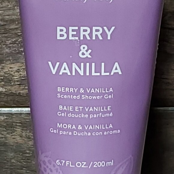 Mary Kay Berry & Vanilla Scented Shower Gel - Picture 4 of 9